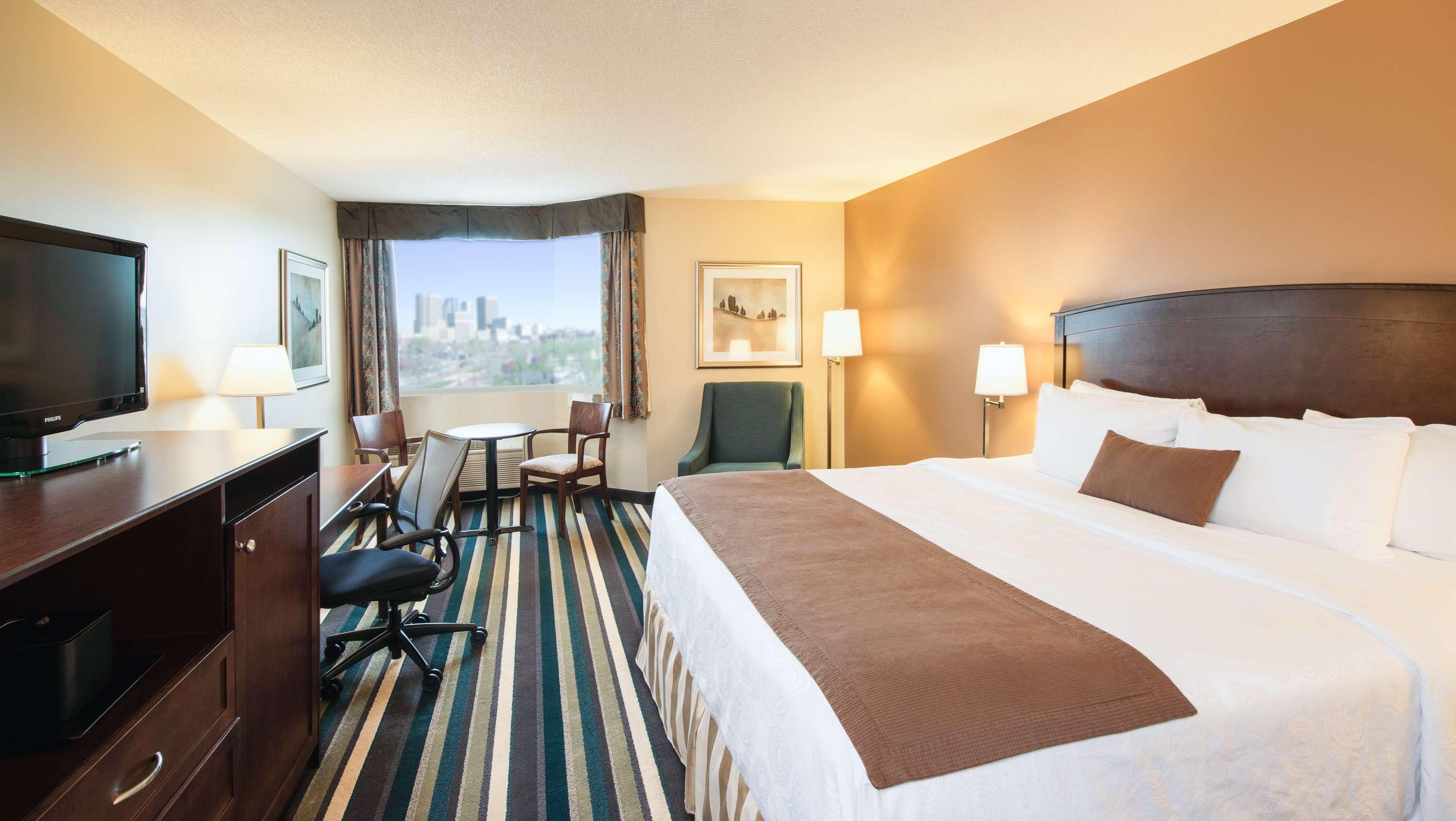 Best Western Plus Winnipeg Airport Hotel Exterior photo