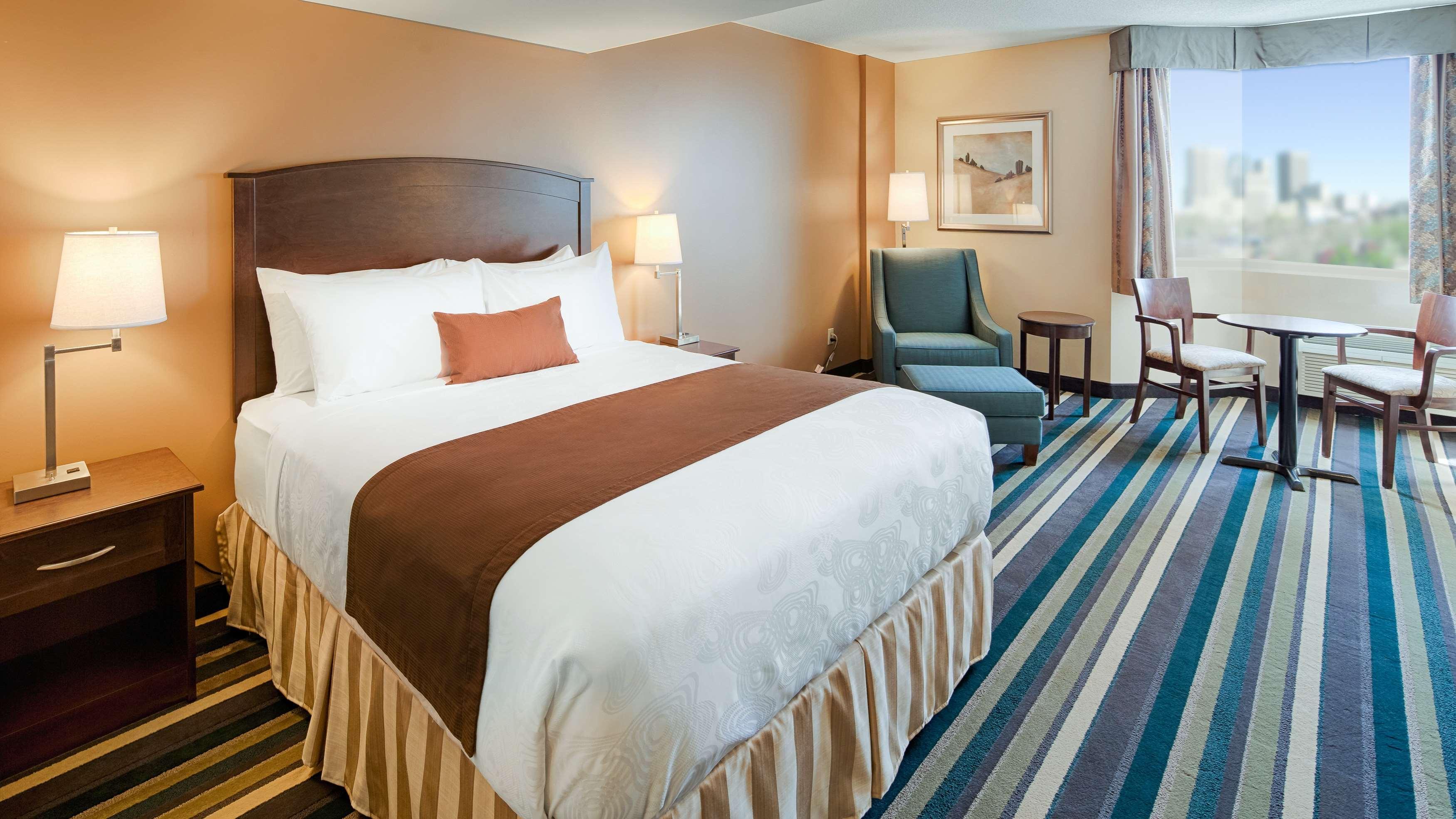 Best Western Plus Winnipeg Airport Hotel Exterior photo