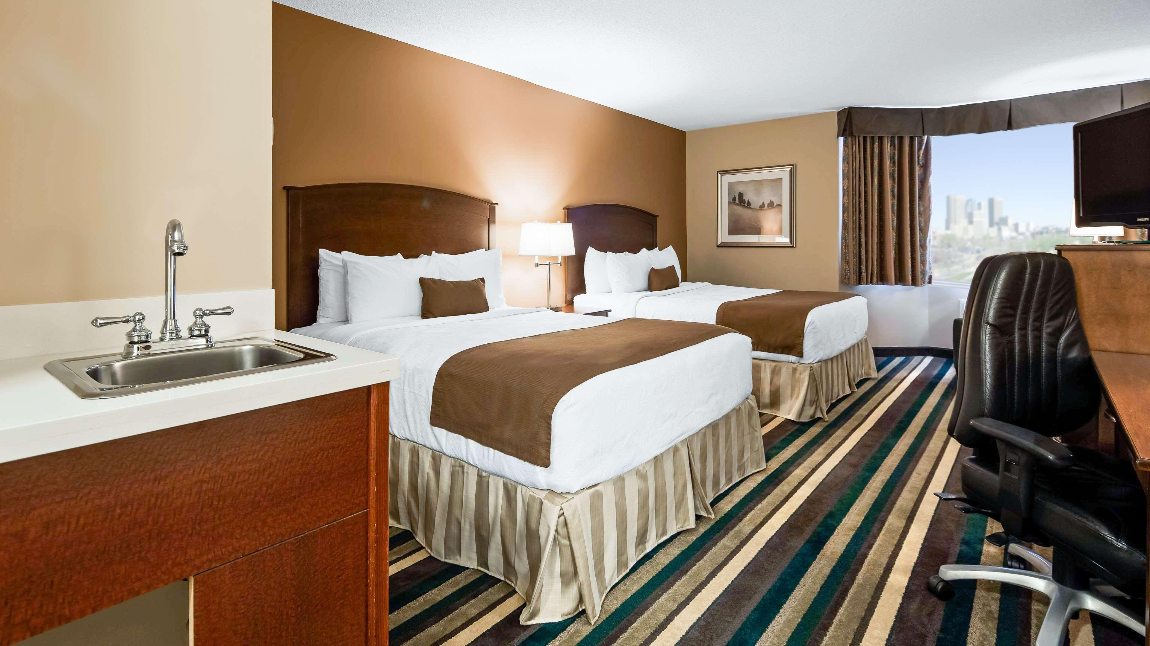 Best Western Plus Winnipeg Airport Hotel Exterior photo