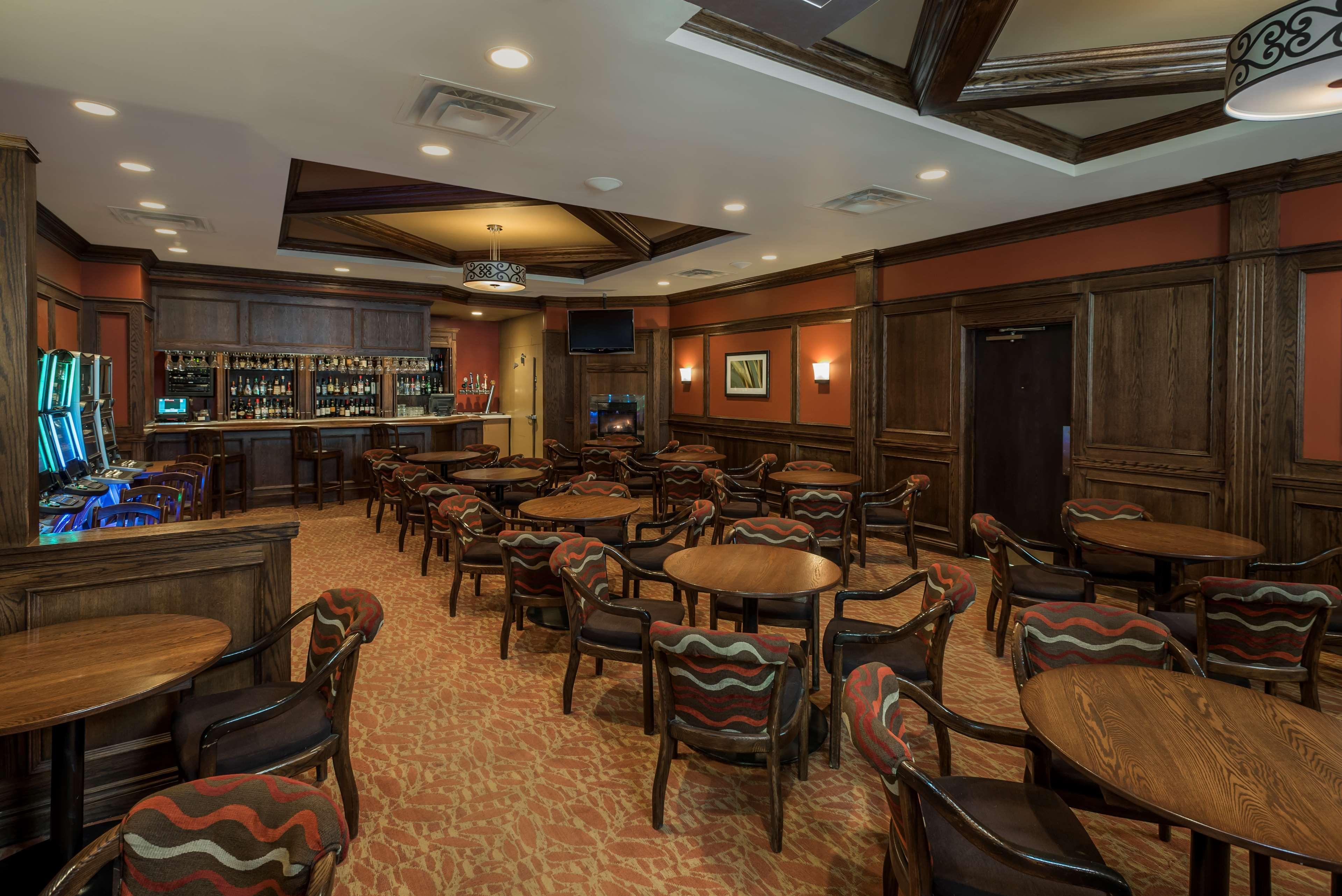 Best Western Plus Winnipeg Airport Hotel Exterior photo
