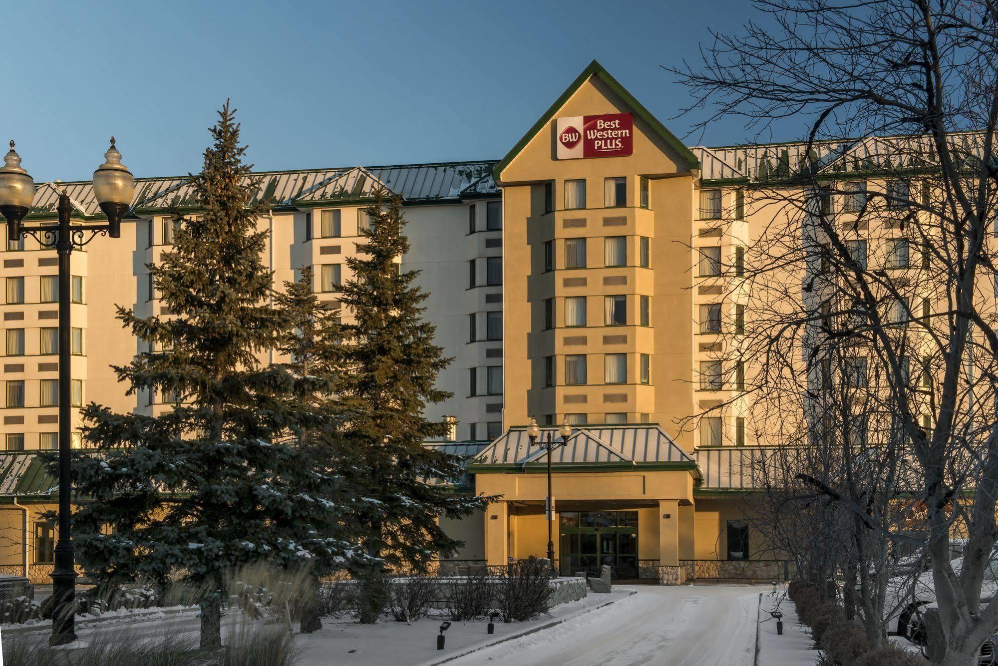 Best Western Plus Winnipeg Airport Hotel Exterior photo