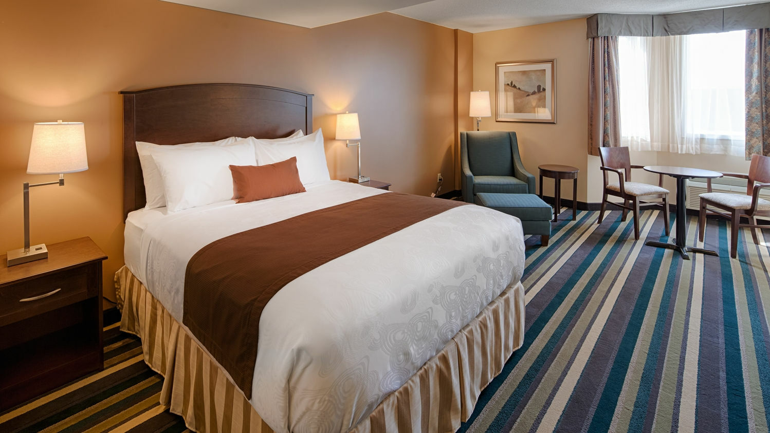 Best Western Plus Winnipeg Airport Hotel Exterior photo